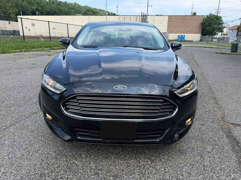 Ford Fusion      2015