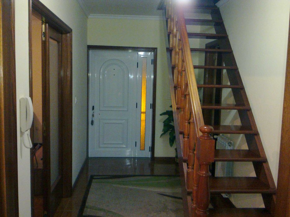 Andar Moradia T2 com aproveitamento de sótão