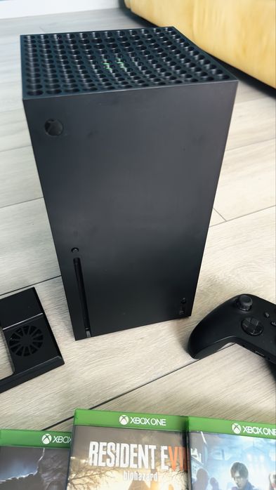 Xbox Series X z napedem  1TB  gry gwarancja