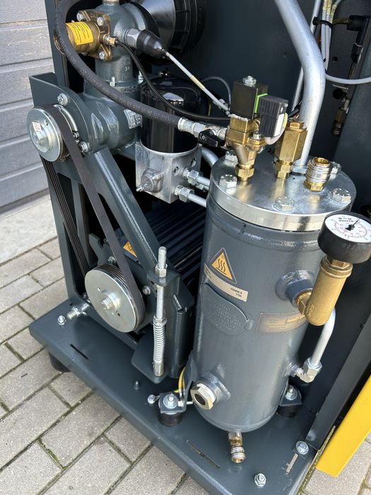 Kompresor śrubowy  KAESER SM12 7.5KW 11bar 1000 L/min