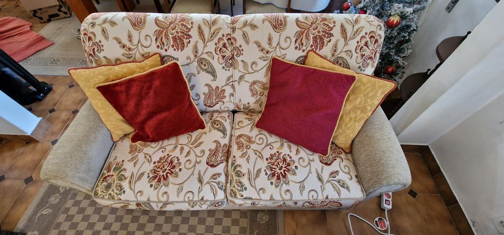 Dois Sofás cama retráctil