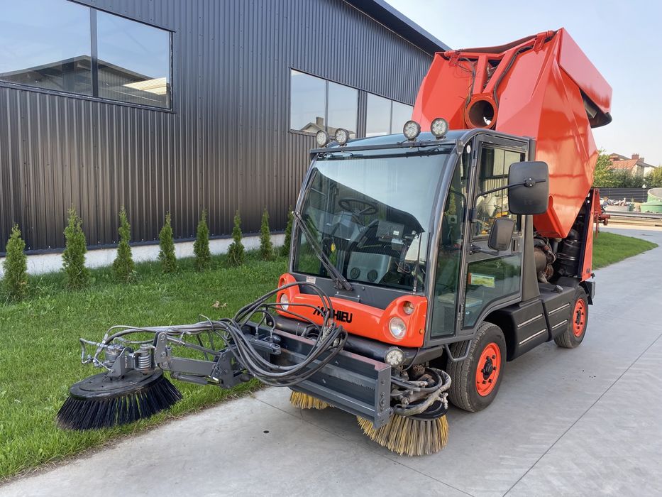 Zamiatarka do ulic - MATHIEU AZURA - samochód komunalny