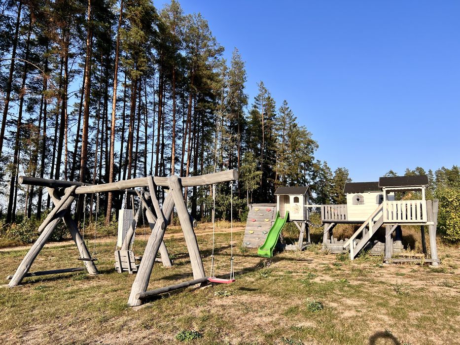 Całoroczny drewniany dom typu „stodoła”