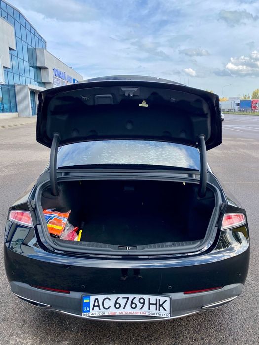 Автомобіль Lincoln MKZ 2016 року