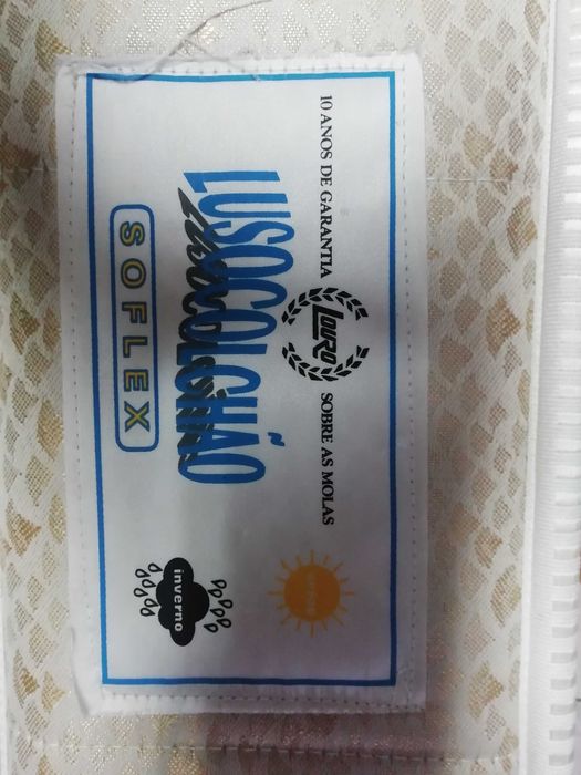 Cama Individual com  Gavetas