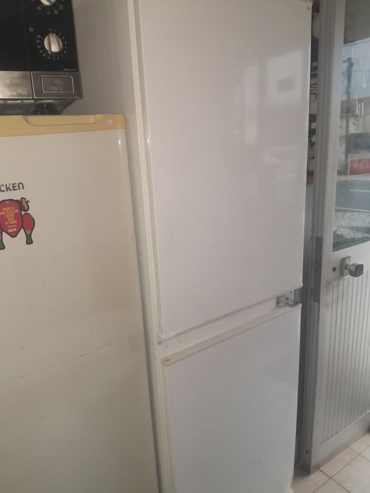 Combinado Hoover de 2 portas  100€