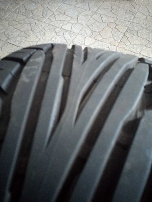 Pneus 225/40/16 Uniroyal Rainsport 2