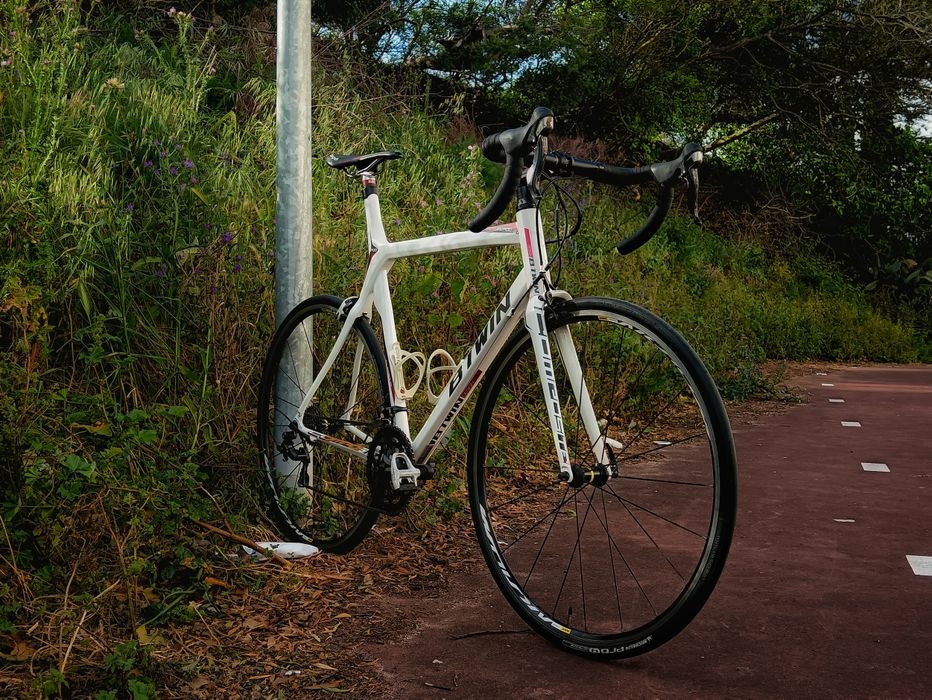 Btwin FC 700 Carbon - Bicicleta de Estrada - Tamanho XL - Rodas 28"