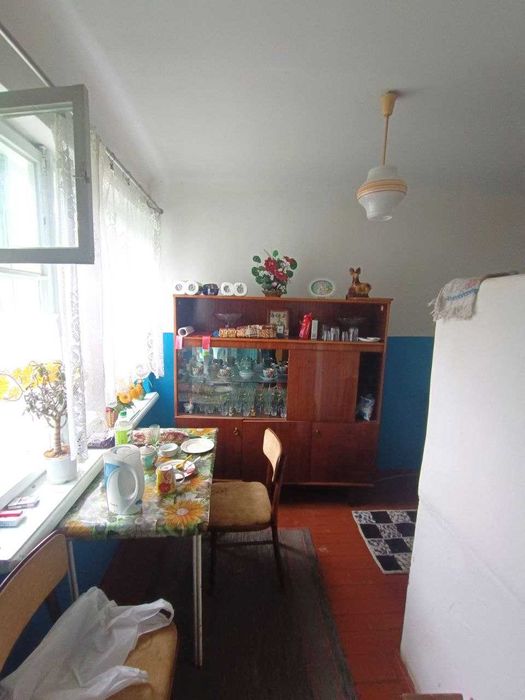 Продам 1-кімнатну квартиру на землі у с. Любомирка (25 км від Рівного)