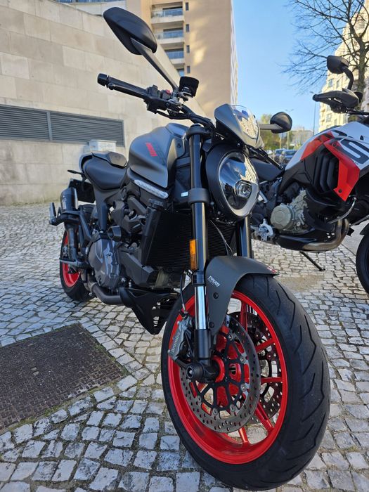 Ducati Monster 937