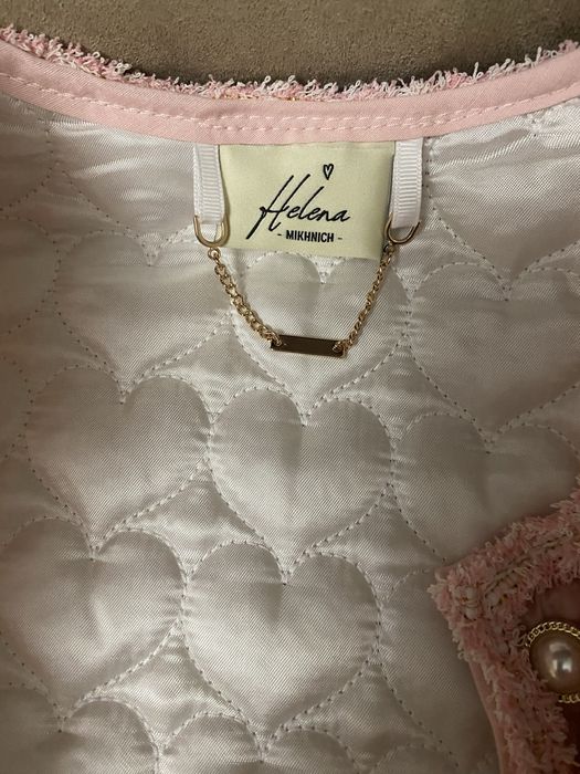 Новая легкая розовая женская курточка