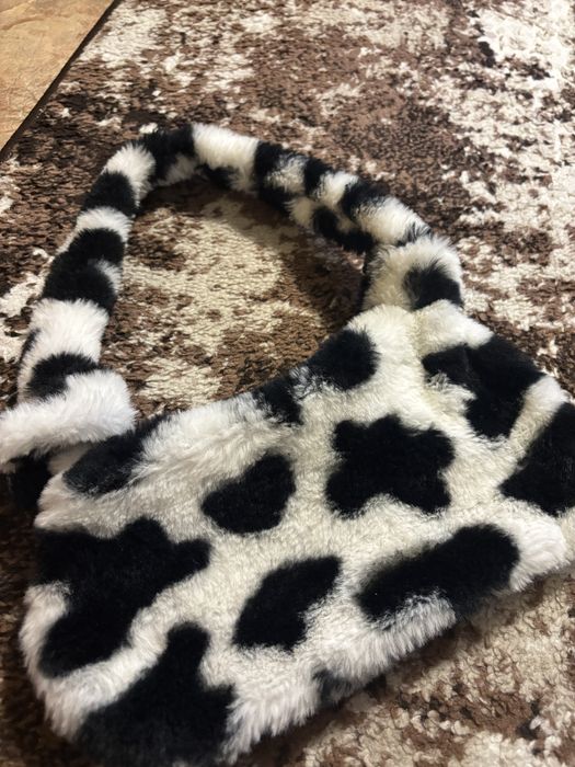 сумка біло-чорного кольору