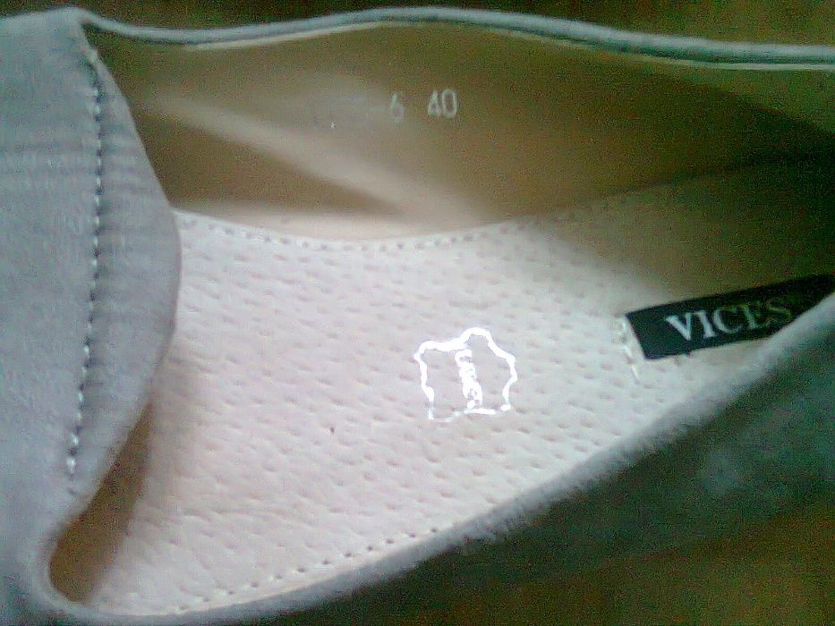 Buty popielate, zamszowe -markowe Vices.
