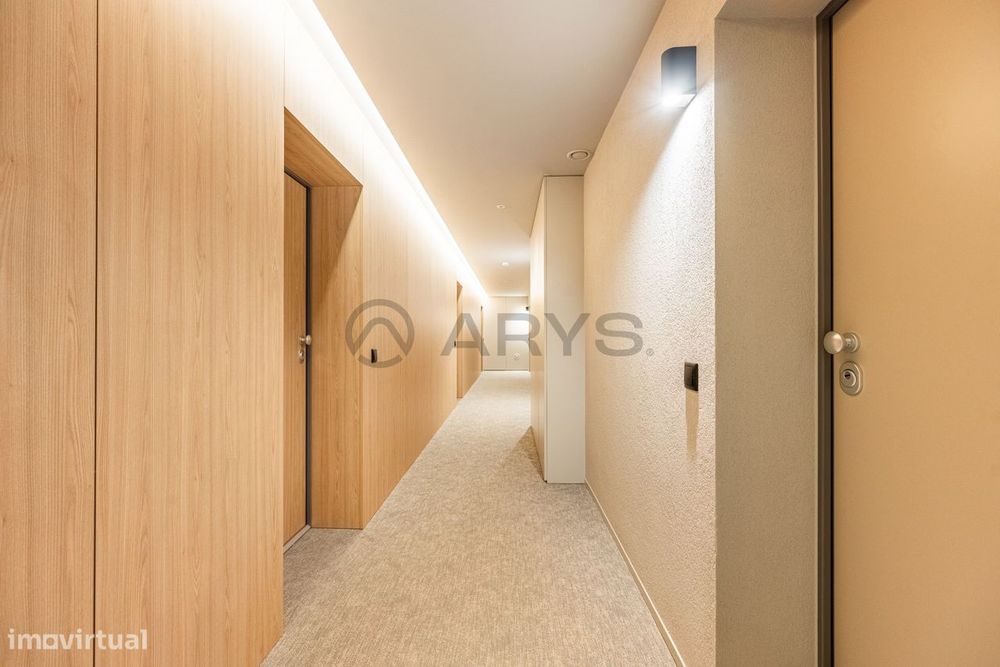 Apartamento T0 Novo em condomínio fechado com Varanda