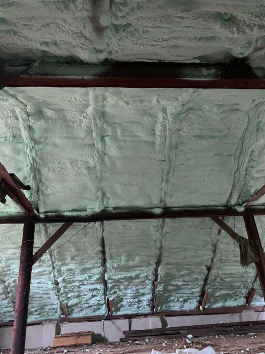 Утеплення мансардів, перекриття, дахів, басйнів пінополіуретаном (ППУ)