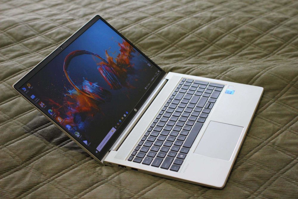 HP 450 G8/2022г/i5-1135G7/Intel Iris Xe 4GB/16GB/SSD256/АКБ5ч/15ipsFHD