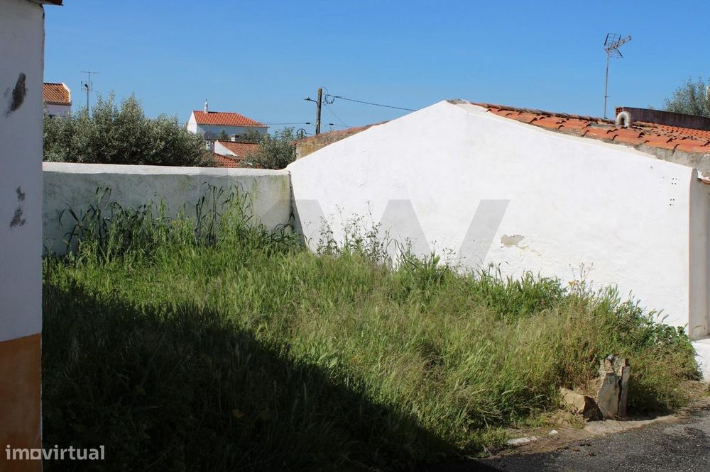Para venda terreno urbano com 91m2 em Aldeia dos Fernandes- Almodôvar