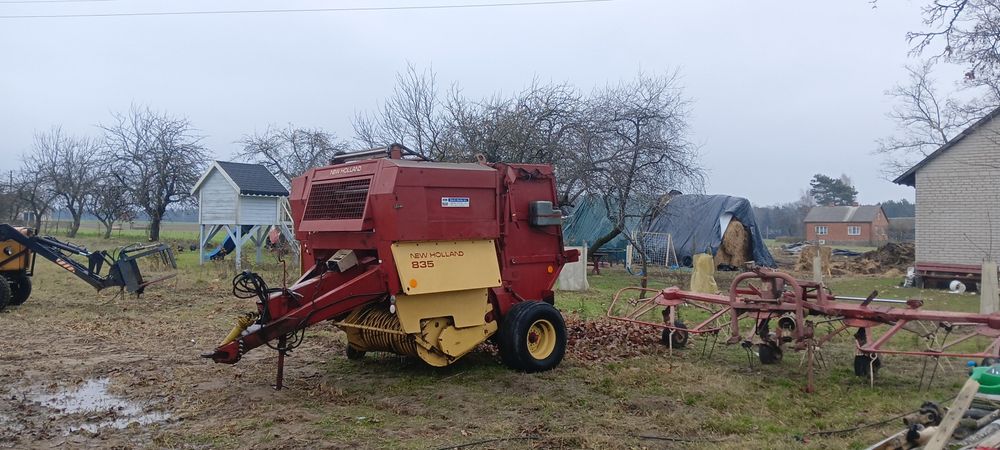 Prasa belujaca new holand 835