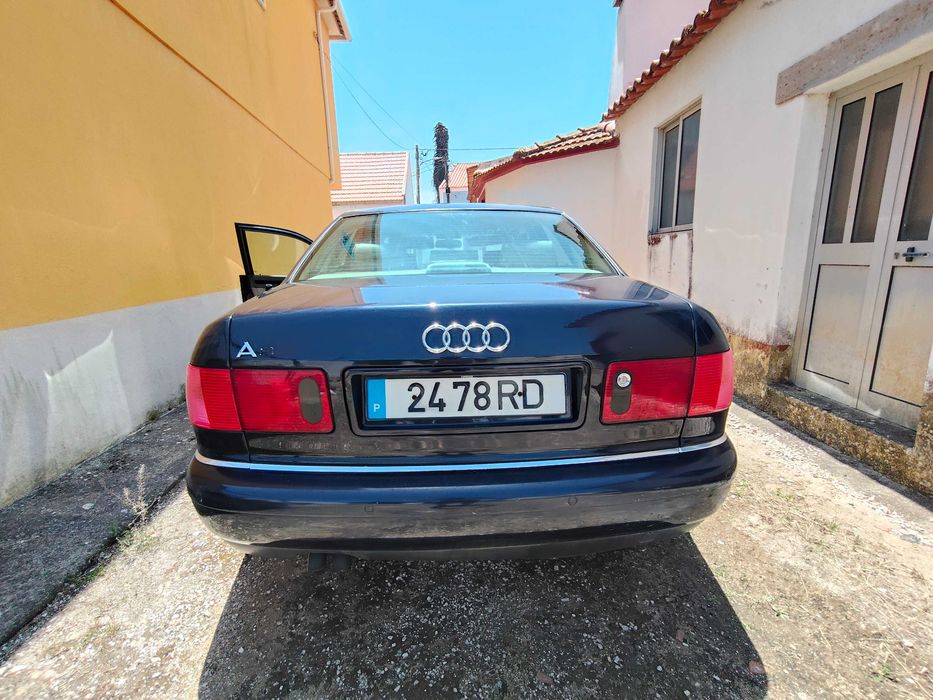 Audi A8 2.5d  v6