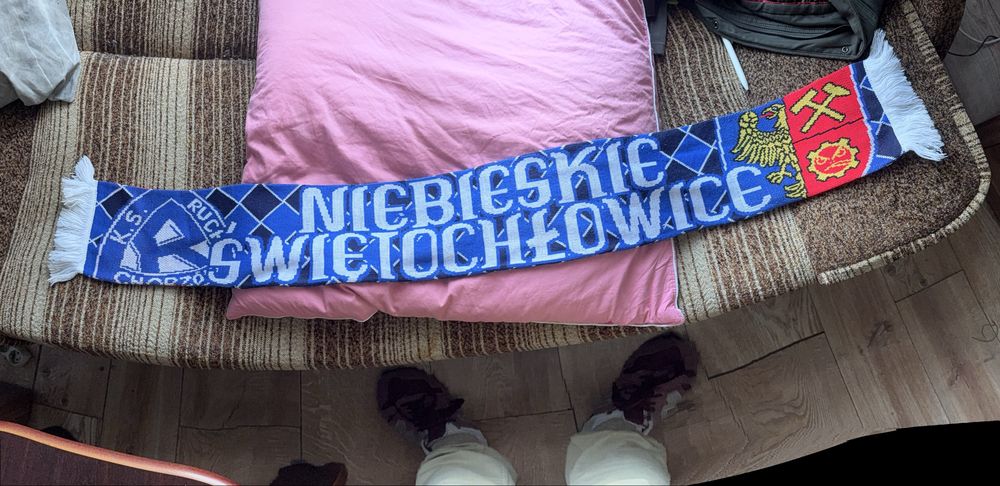 Szalik pilkarski ruch chorzow