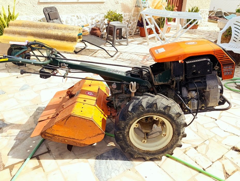 Motocultivador agricultura