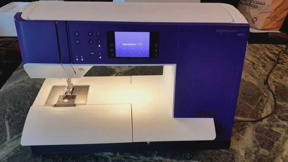 maszyna do szycia Pfaff Expression 710