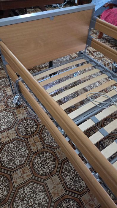 Cama eletrica com elevador
