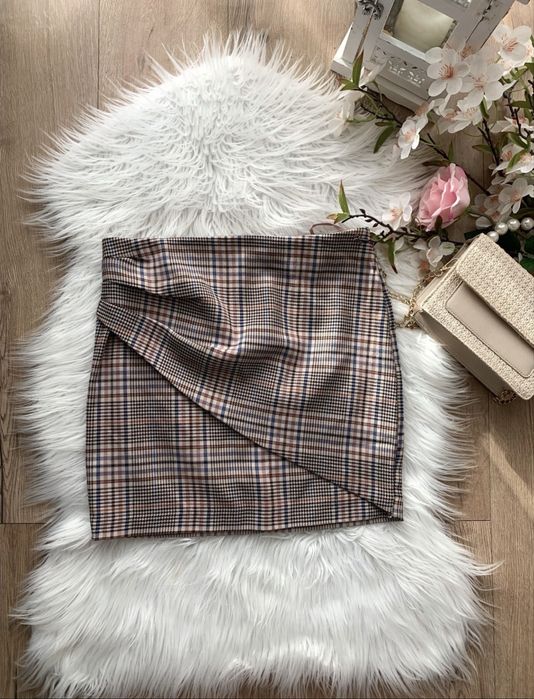 Spódniczka materiałowa w kratę (S) Mohito