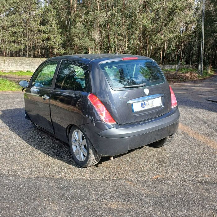 LANCIA Ypsilon 1.2 de 2004 - Peças Usadas