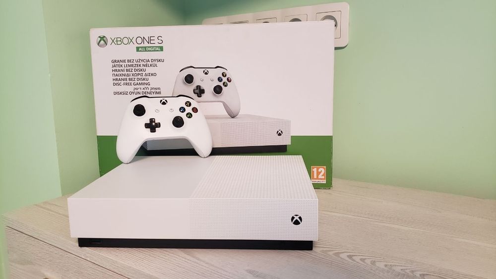 Ігрова приставка Xbox one s 1T