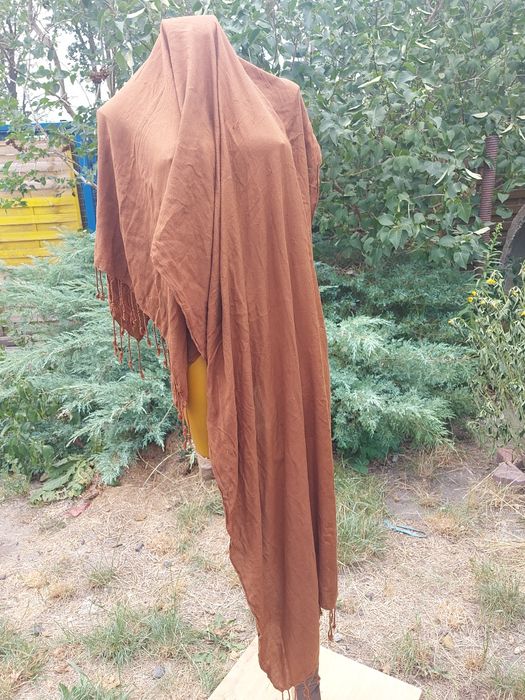 Szal duży damski brązowy