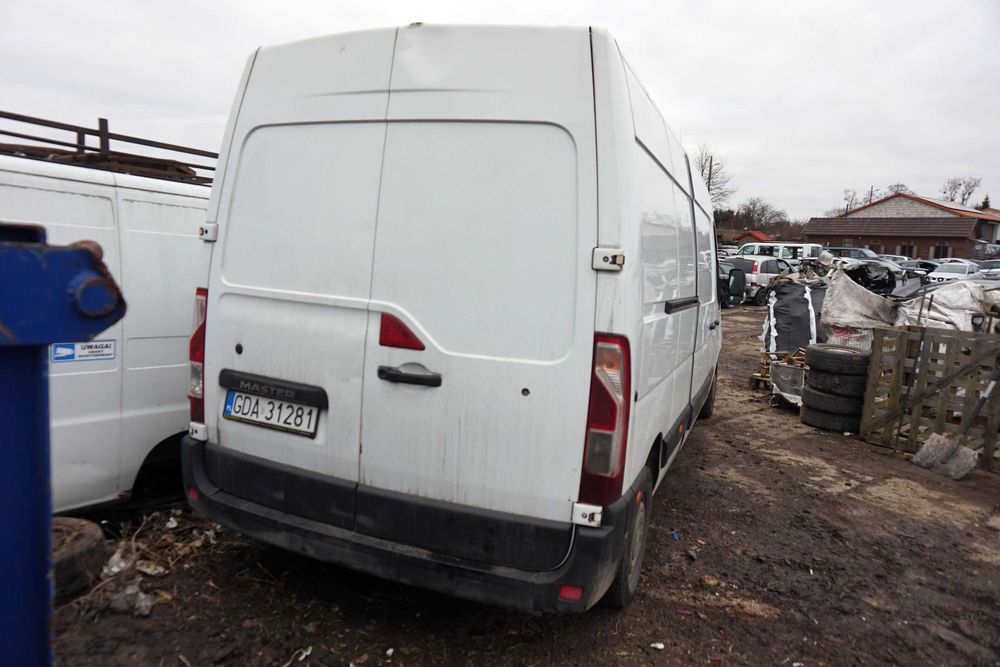 Renault Master III uszkodzony