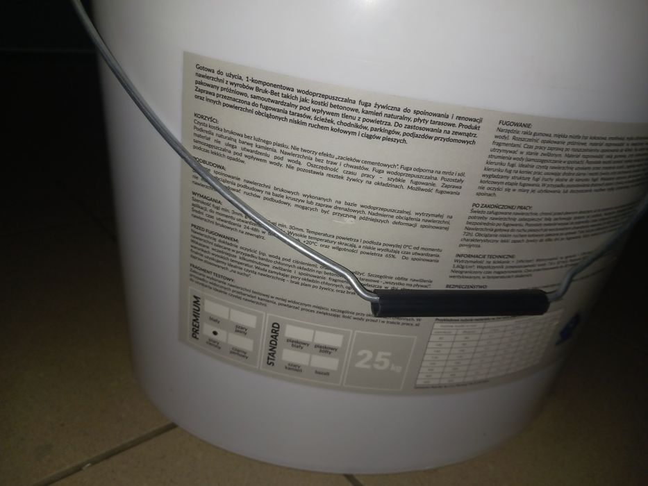 Fuga żywiczna Prestige Bruk-Bet do kostki ciekny Szary