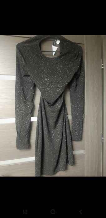 Błyszcząca sukienka H&M