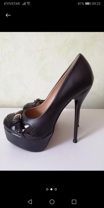 Туфлі. Лабутени.