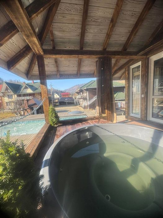 Відпочинок КАРПАТИ • Чан Джакузі Сауна Басейн • Котедж Екскурсія