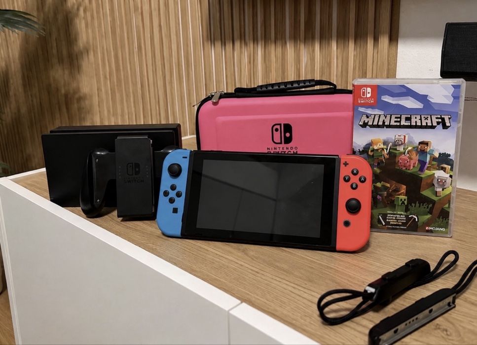 Nintendo Switch + Minecraft + Mala de Transporte + Dock