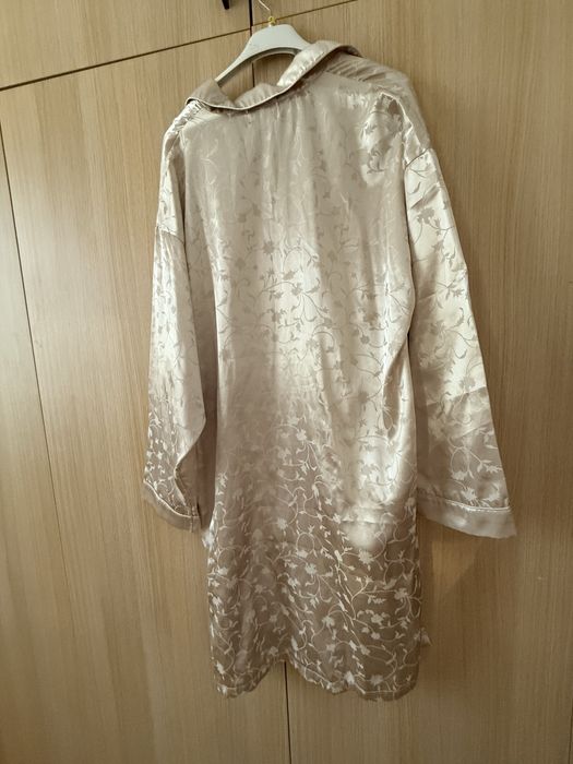 Koszula nocna śliski materiał kremowa