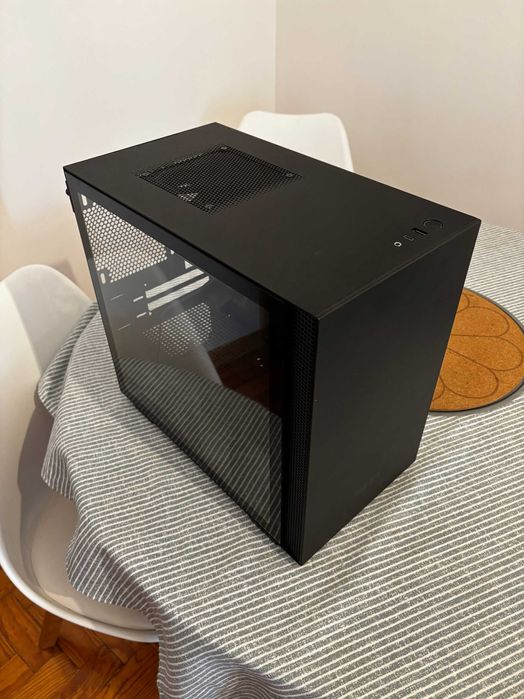 Caixa Mini-ITX NZXT H210
