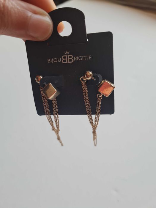 Brincos modernos novos