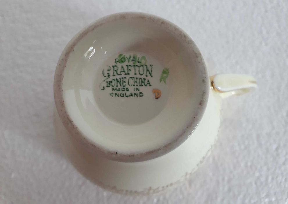 Rara antiga Chávena Royal Grafton Bone China - Anos 20