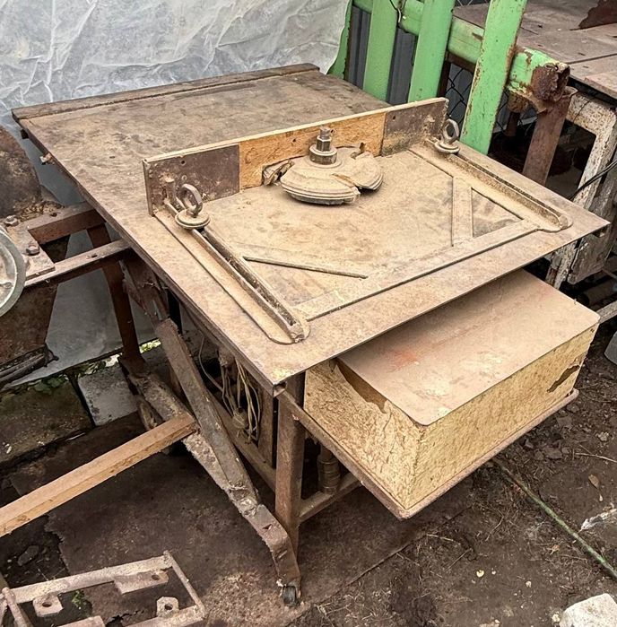 Фрезерный станок по дереву