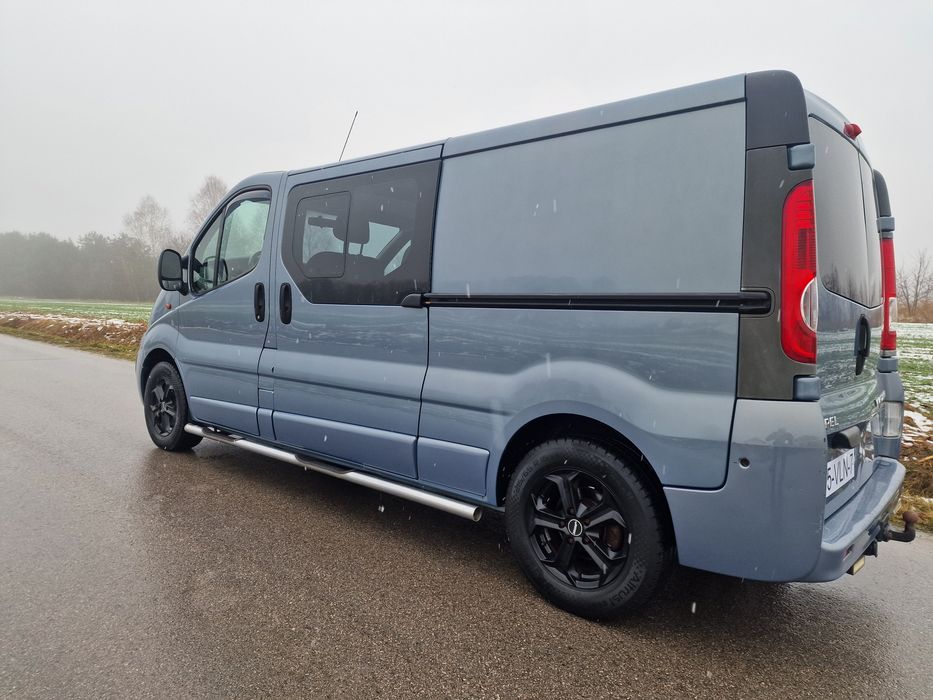 Brygadówkda 5 Osób Opel Vivaro Trafic Long L2H1..Mały przebieg.Polecam