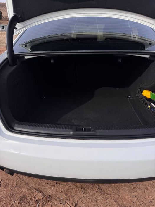 Продам Audi A4B8