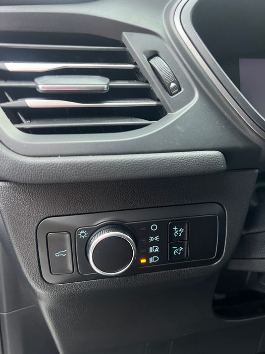 Продаю новий Ford Escape