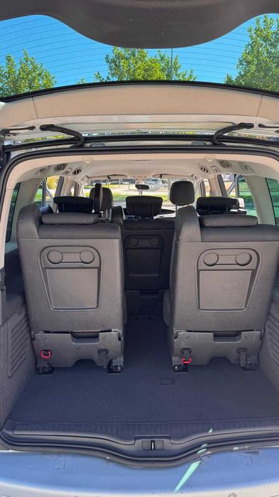 Renault Grand Espace 2.0 dCi 150 cv | 2008 | 7 Lugares | 7.950 €