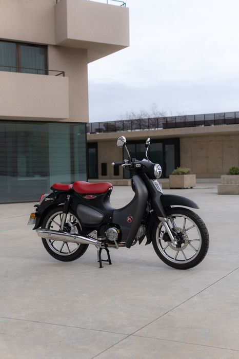 O modelo Super cub da Honda reedição da  marca Kamax