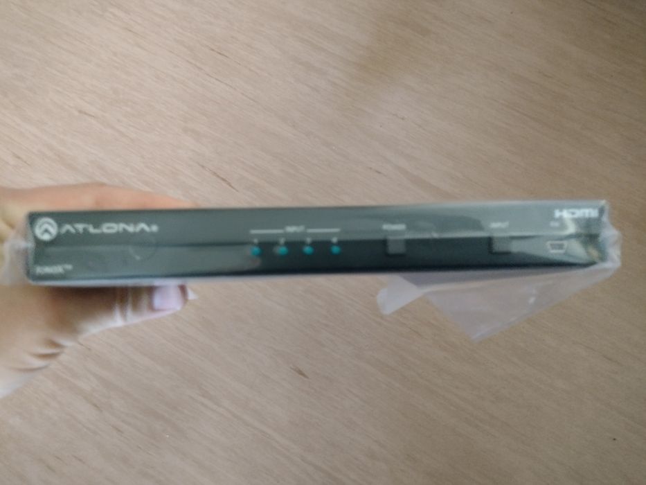 Atlona AT-JUNO-451 – przełącznik HDMI 4x1 4K HDR