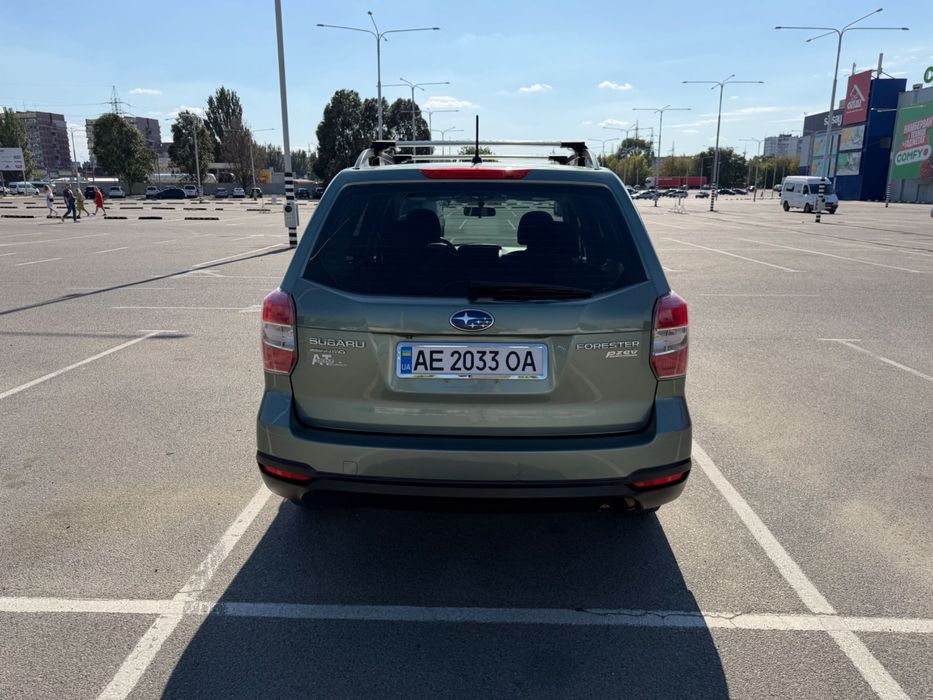 Продам Subaru Forester 2015 год, 2.5 бензин
