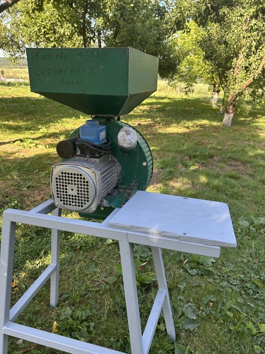 Зернодробарка,млинок(2,5 кВт, 320кг/год)